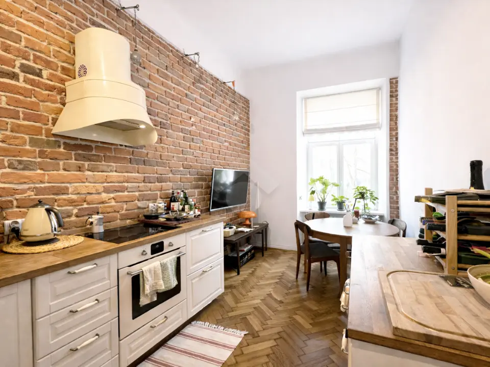 4-pokojowe mieszkanie z balkonem - ul. Łobzowska – Kraków