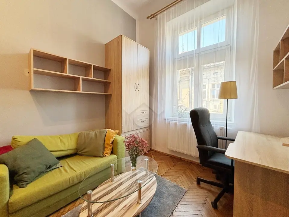 Studio z antresolą na wynajem - ul. Grabowskiego – Kraków