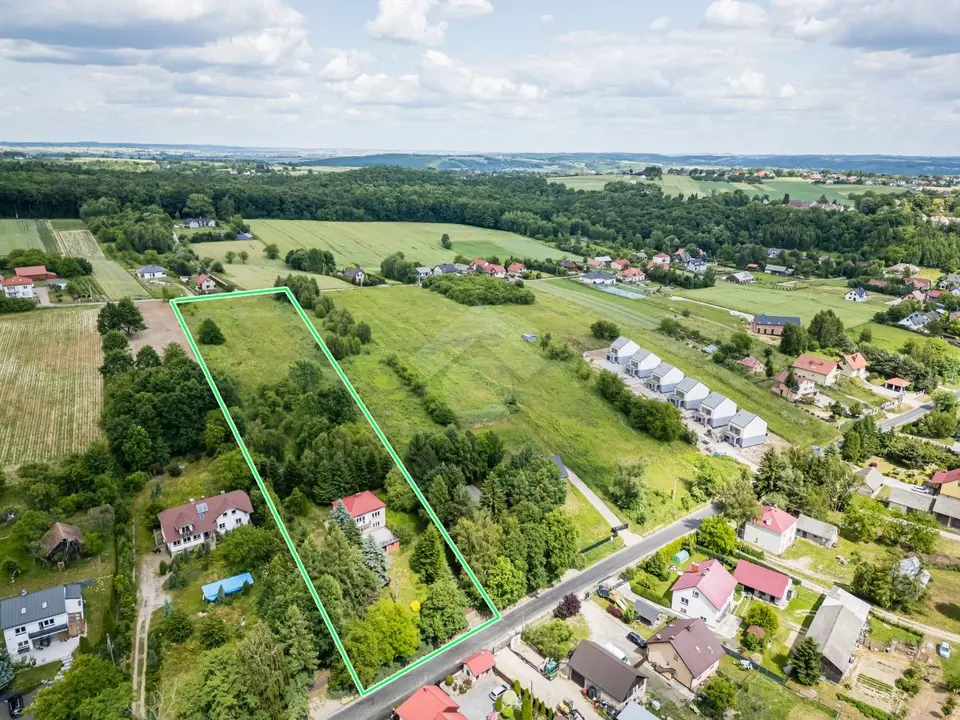 Narama – ul. Spacerowa – 108,26 ar