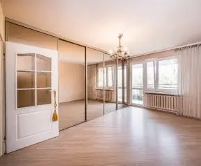 Kraków – Dwupokojowe mieszkanie z przestronnym balkonem