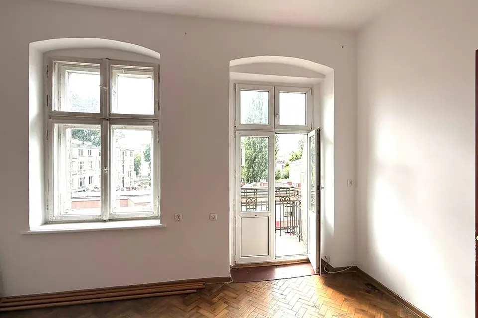 Oferujemy na sprzedaż 2-pokojowe mieszkanie o powierzchni 48,5 m², położone na 3. – Łódź